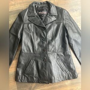 Wilsons Women's Classic Black 100% Genuine Leather Jacket Y2K/90s vintage vibe